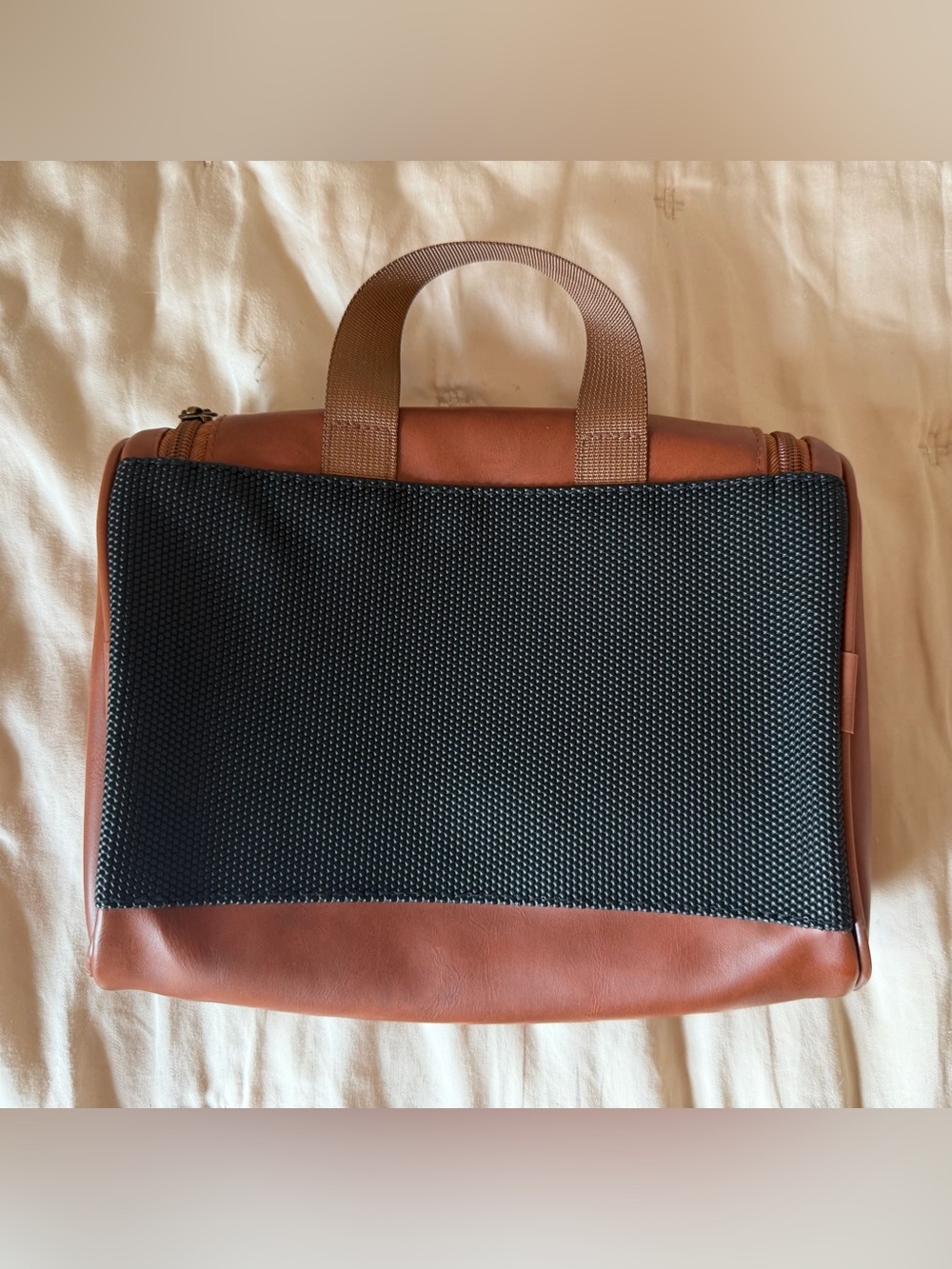 Original Penguin Chestnut Brown Hanging Travel Toiletry Bag/ Dopp Kit - Picture 8 of 8